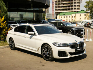 2022 BMW 5 серии Long 530Li VII (G30/G31/G38) Рестайлинг, белый, 5178141 рублей, вид 2