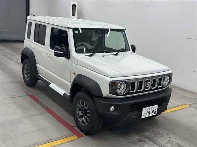 Открыть фотографии: Suzuki Jimny IV