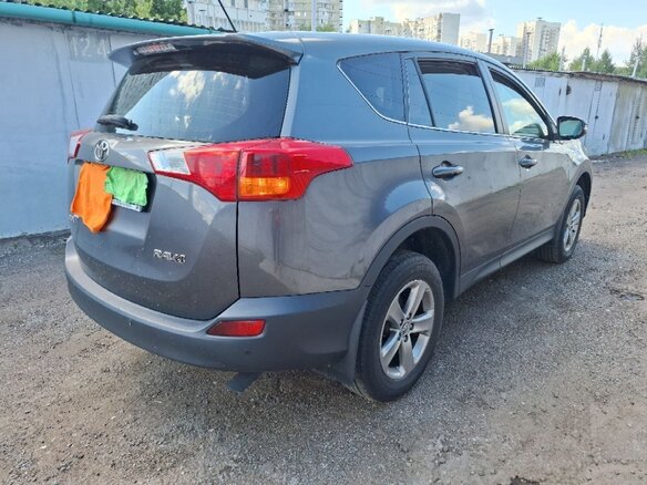 2015 Toyota RAV4 IV (XA40), серый, 1950000 рублей - вид 2