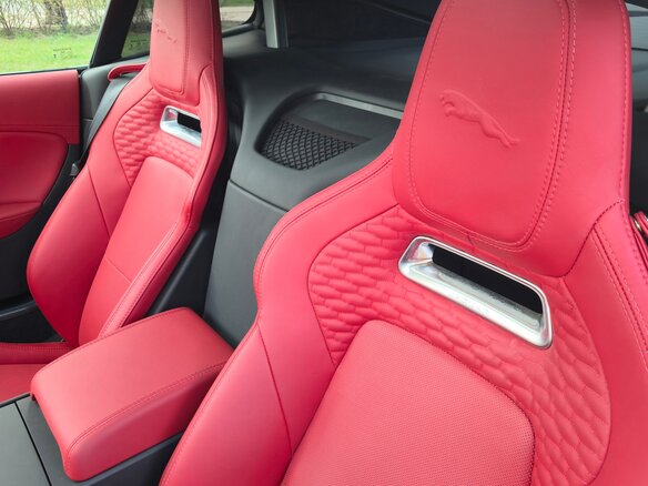 2024 Jaguar F-Type R I Рестайлинг 2, серый, 15900000 рублей - вид 16
