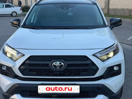 2025 Toyota RAV4 V (XA50), белый, 3800000 рублей, вид 2