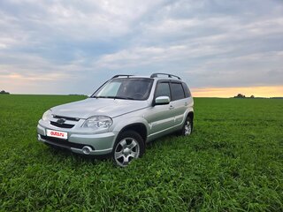 2012 Chevrolet Niva I Рестайлинг, серый, 410000 рублей, вид 1