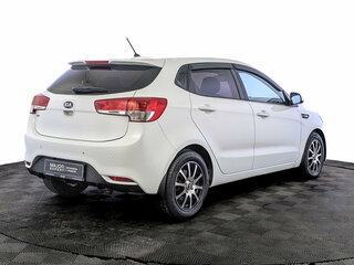 2015 Kia Rio III Рестайлинг, белый, 1250000 рублей, вид 5