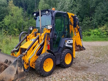 2021 JCB 1CX, жёлтый, 7600000 рублей, вид 1