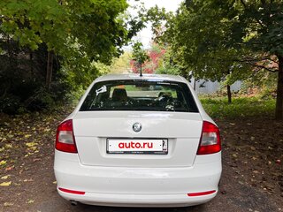 2012 Skoda Octavia II (A5) Рестайлинг, белый, 820000 рублей, вид 4