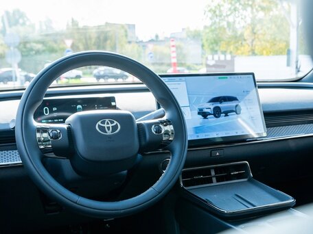 2026 Toyota bZ3X 58.3 kWh, белый, 2900000 рублей, вид 5