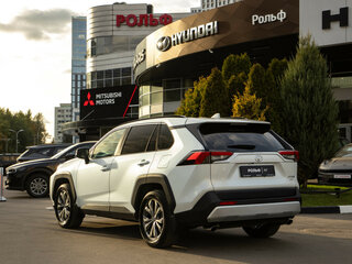 2023 Toyota RAV4 V (XA50), белый, 3598000 рублей, вид 5