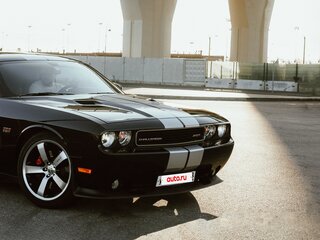 2011 Dodge Challenger SRT8 SRT-8 III Рестайлинг, чёрный, 3900000 рублей, вид 3