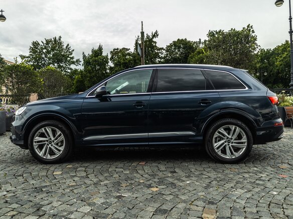 2023 Audi Q7 45 TFSI II (4M) Рестайлинг, синий, 7111111 рублей - вид 7