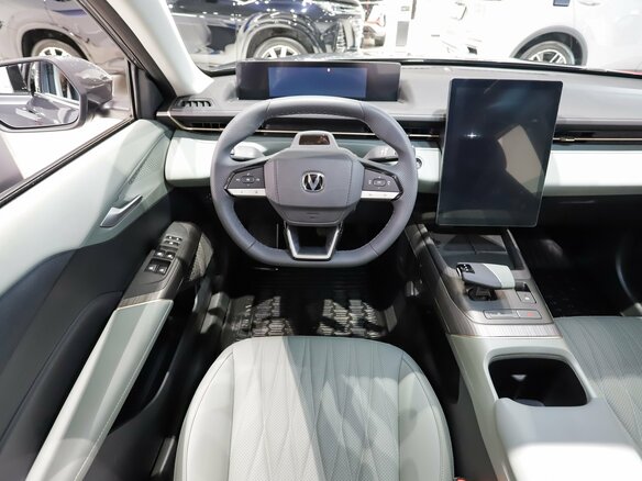 2024 Changan Lamore, серый - вид 18
