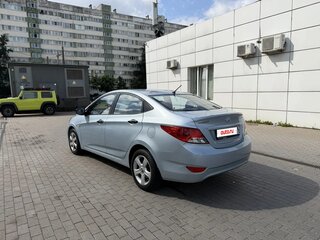 2013 Hyundai Solaris I, серый, 675000 рублей, вид 5