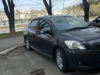 2010 Toyota Belta I, серый, 550000 рублей, вид 2