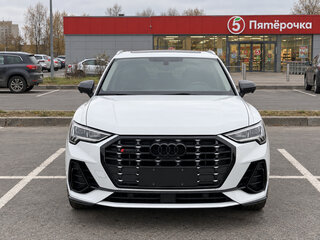 2022 Audi Q3 35 TFSI II (F3), белый, 2690000 рублей, вид 2