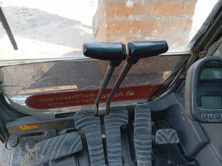 2008 Volvo EC, жёлтый, 3365000 рублей, вид 5