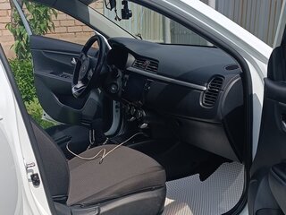 2017 Kia Rio IV, белый, 1050000 рублей, вид 5