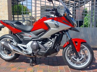 2016 Honda NC 750X, красный, 720000 рублей, вид 1