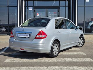 2010 Nissan Tiida I Рестайлинг, серебристый, 730000 рублей, вид 4
