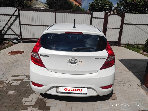 2011 Hyundai Solaris I, белый, 600000 рублей - вид 3