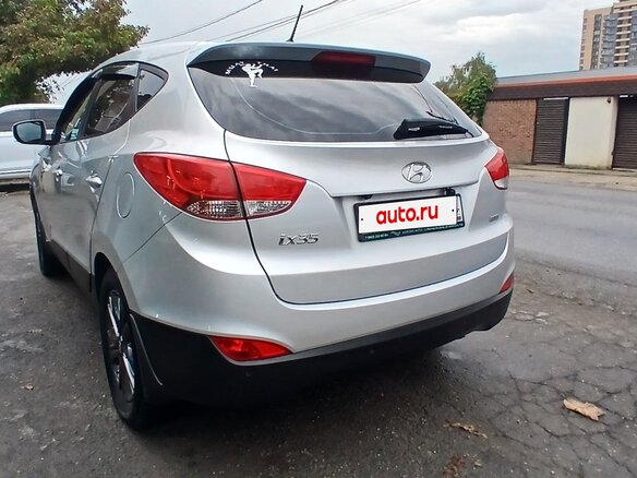 2014 Hyundai ix35 I Рестайлинг, серебристый, 1450000 рублей - вид 3