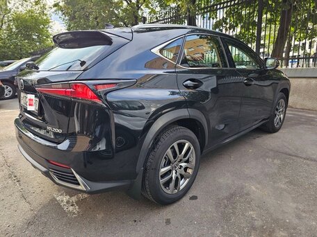 2020 Lexus NX 200 I Рестайлинг, чёрный, 4250000 рублей, вид 3