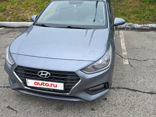 2018 Hyundai Solaris II, серый, 1200000 рублей, вид 1