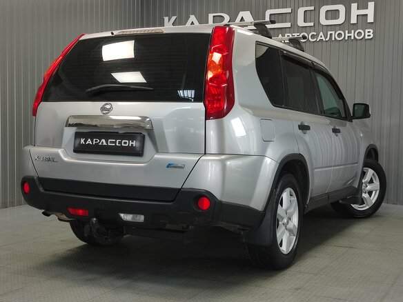 2010 Nissan X-Trail II, серый, 885000 рублей - вид 1