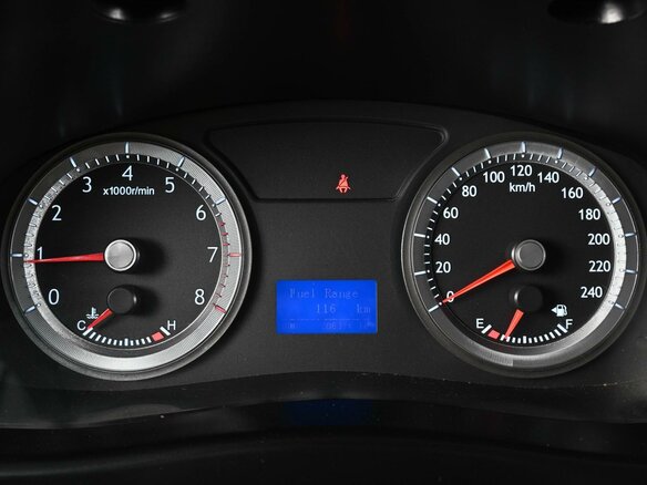 2013 Geely Emgrand EC8, коричневый, 525000 рублей - вид 13