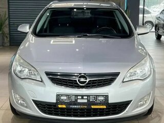 2012 Opel Astra J Рестайлинг, серебристый, 850000 рублей, вид 1