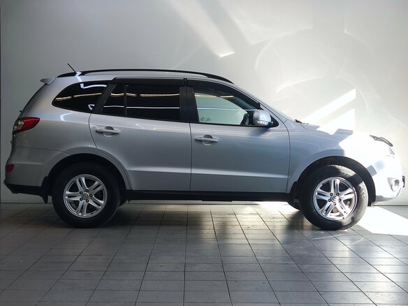 2012 Hyundai Santa Fe II Рестайлинг, серебристый, 1430000 рублей - вид 3