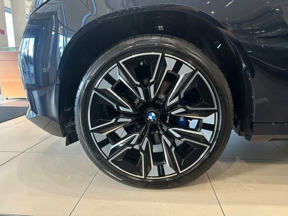 2026 BMW X3 Long 30L xDrive IV (G45/G48), чёрный, 7800000 рублей - вид 8