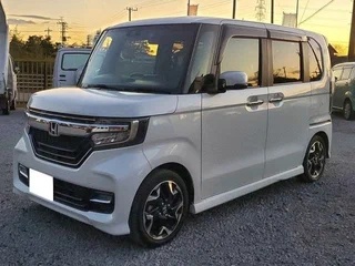2022 Honda N-BOX II Рестайлинг, белый, 677000 рублей, вид 1