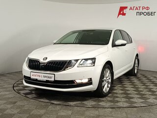 2019 Skoda Octavia III (A7) Рестайлинг, белый, 1840000 рублей, вид 3