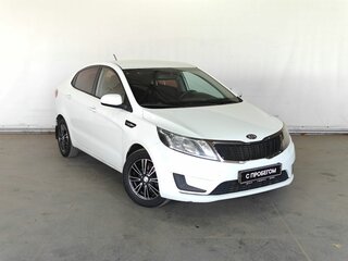 2013 Kia Rio III, белый, 770000 рублей, вид 3
