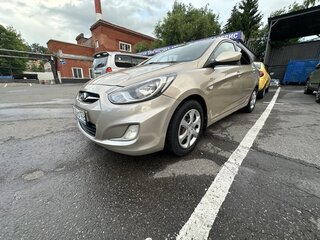 2011 Hyundai Solaris I, бежевый, 700000 рублей, вид 3