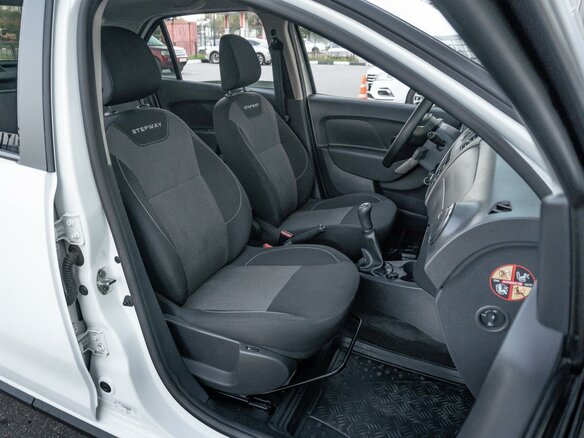 2019 Renault Logan Stepway II Рестайлинг, белый - вид 9
