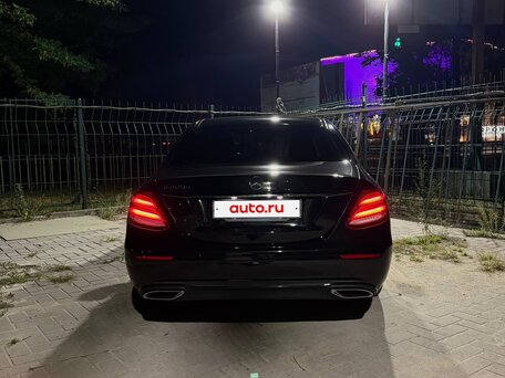 2016 Mercedes-Benz E-Класс 220 d V (W213, S213, C238), чёрный, 3650000 рублей, вид 3