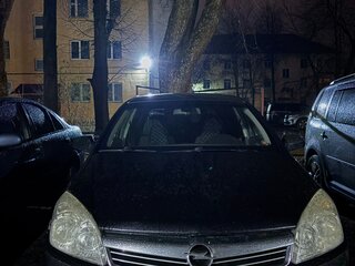 2008 Opel Astra H Рестайлинг, чёрный, 450000 рублей, вид 1