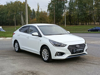 2018 Hyundai Solaris II, белый, 993000 рублей, вид 3