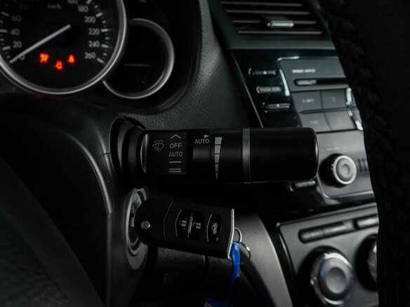 2011 Mazda 6 II (GH) Рестайлинг, белый - вид 12