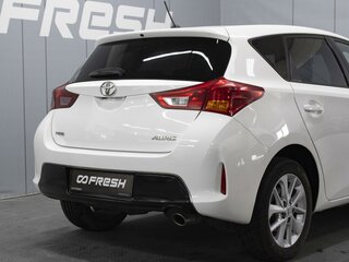 2015 Toyota Auris II, белый, 1439000 рублей, вид 5