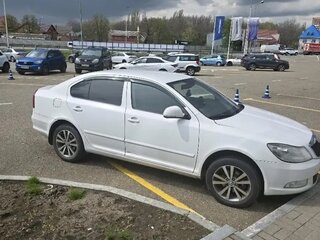 2011 Skoda Octavia II (A5) Рестайлинг, белый, 830000 рублей, вид 4
