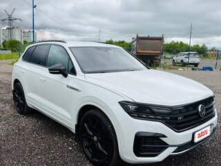 2021 Volkswagen Touareg III, белый, 4700000 рублей, вид 1