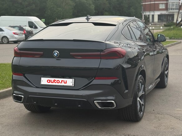 2021 BMW X6 40i III (G06), чёрный, 10900000 рублей - вид 3