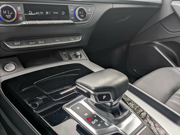 2021 Audi Q5 45 TFSI II (FY) Рестайлинг, зелёный, 4490000 рублей - вид 21