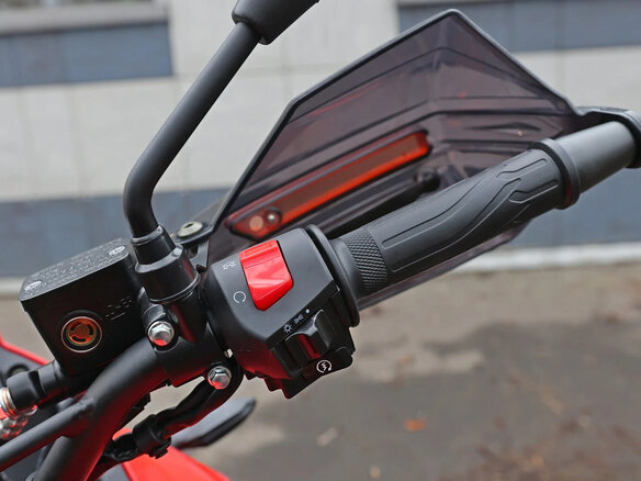 2026 Loncin MS250, красный, 179900 рублей - вид 13
