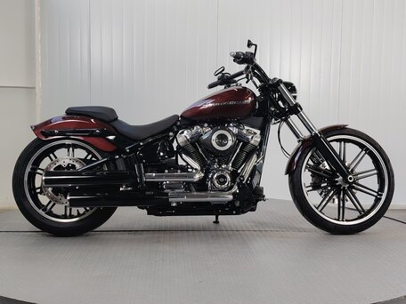 2017 Harley-Davidson Breakout, красный, 1679000 рублей, вид 1