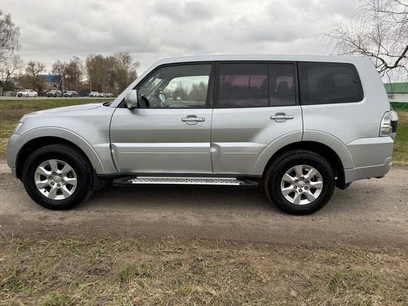 2015 Mitsubishi Pajero IV Рестайлинг 2, серебристый, 2999999 рублей - вид 7