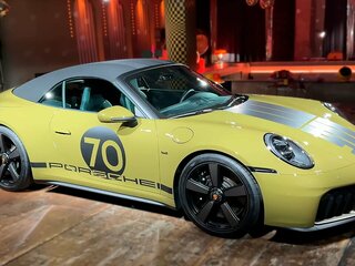 2026 Porsche 911 Carrera GTS VIII (992) Рестайлинг, жёлтый, 32850000 рублей, вид 2