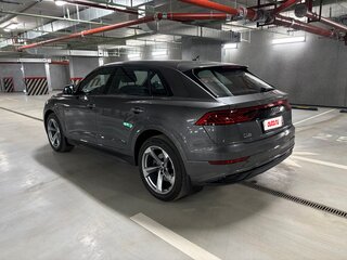2018 Audi Q8 55 TFSI I (4M), серый, 7900000 рублей, вид 5