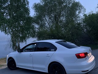 2015 Volkswagen Jetta VI Рестайлинг, белый, 650000 рублей, вид 4